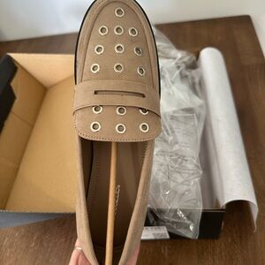Shoe Dazzle Tan Loafers with Silver Details Flats